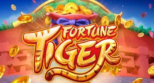 Pengguna menikmati pengalaman betting sepak bola dan kasino online di kota Surabaya yang ramai dan modern